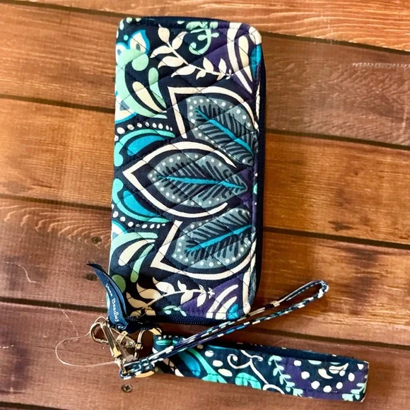 Vera Bradley Navy Teal Purple Quilted Wristlet Wallet - Picture 2 of 4